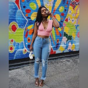 Distressed Frayed Ankle Jeans 👖✨